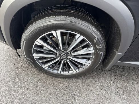 New 2026 Nissan Pathfinder Platinum w/ Cargo Package FWD image 27