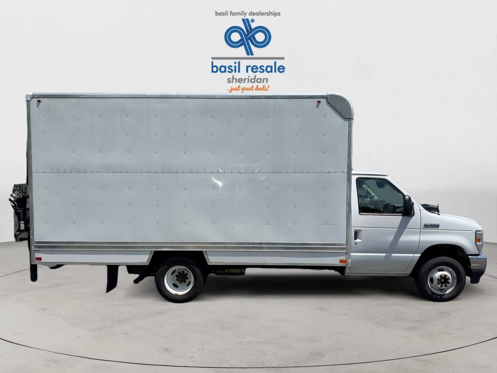 Used 2023 Ford E-350 and Econoline 350 Super Duty w/ Power Windows & Locks Group RWD image 7
