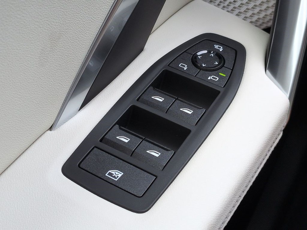 New 2027 BMW X1 xDrive28i AWD/4WD image 24