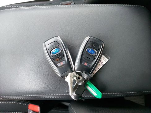 Used 2023 Subaru Ascent Premium w/ Convenience Package image 13