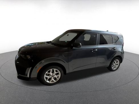 Used 2025 Kia Soul LX w/ LX Technology Package image 7
