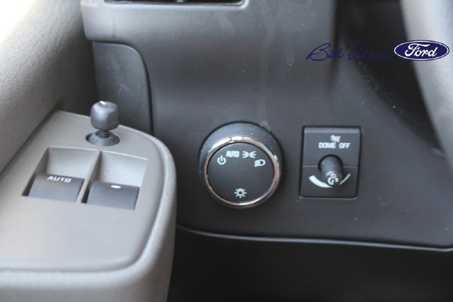 Used 2025 Chevrolet Express 3500 LT w/ LT Preferred Equipment Group RWD image 16