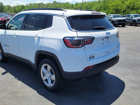 Used 2024 Jeep Compass Latitude AWD/4WD image 9