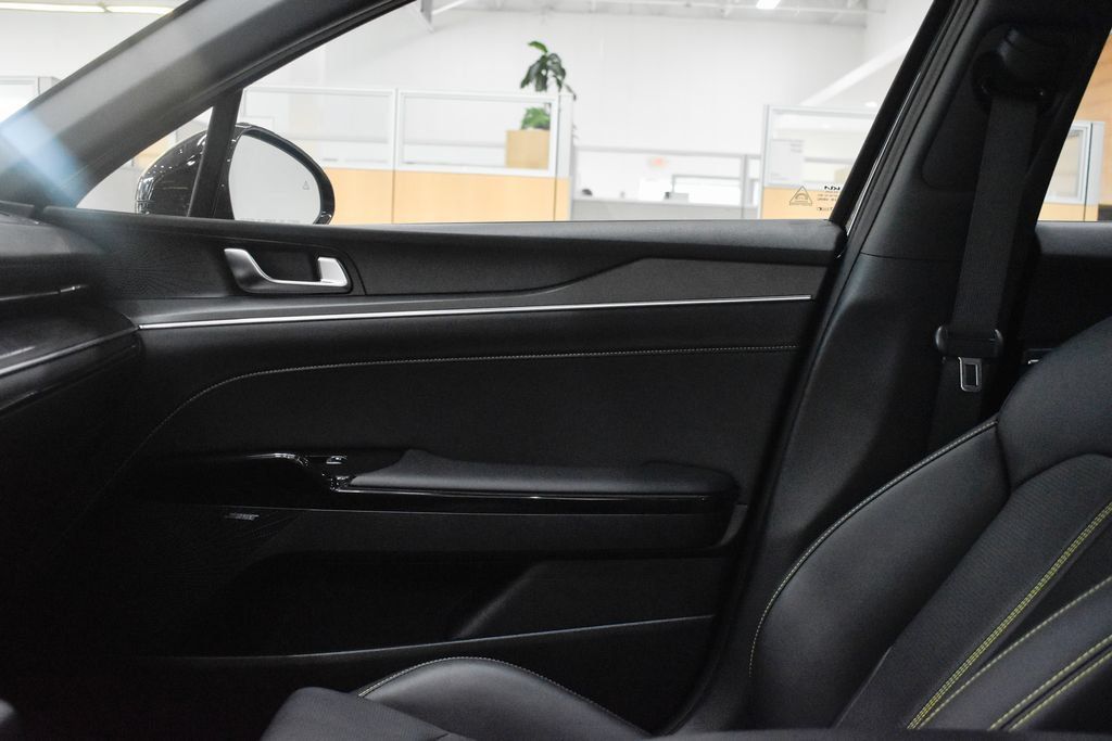 Used 2025 Kia K5 GT w/ GT1 Package FWD image 25