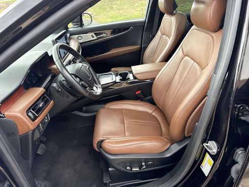 Used 2021 Lincoln Nautilus Reserve w/ Equipment Group 202A AWD/4WD image 6