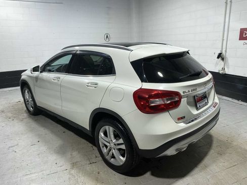 Used 2017 Mercedes-Benz GLA 250 4MATIC image 4
