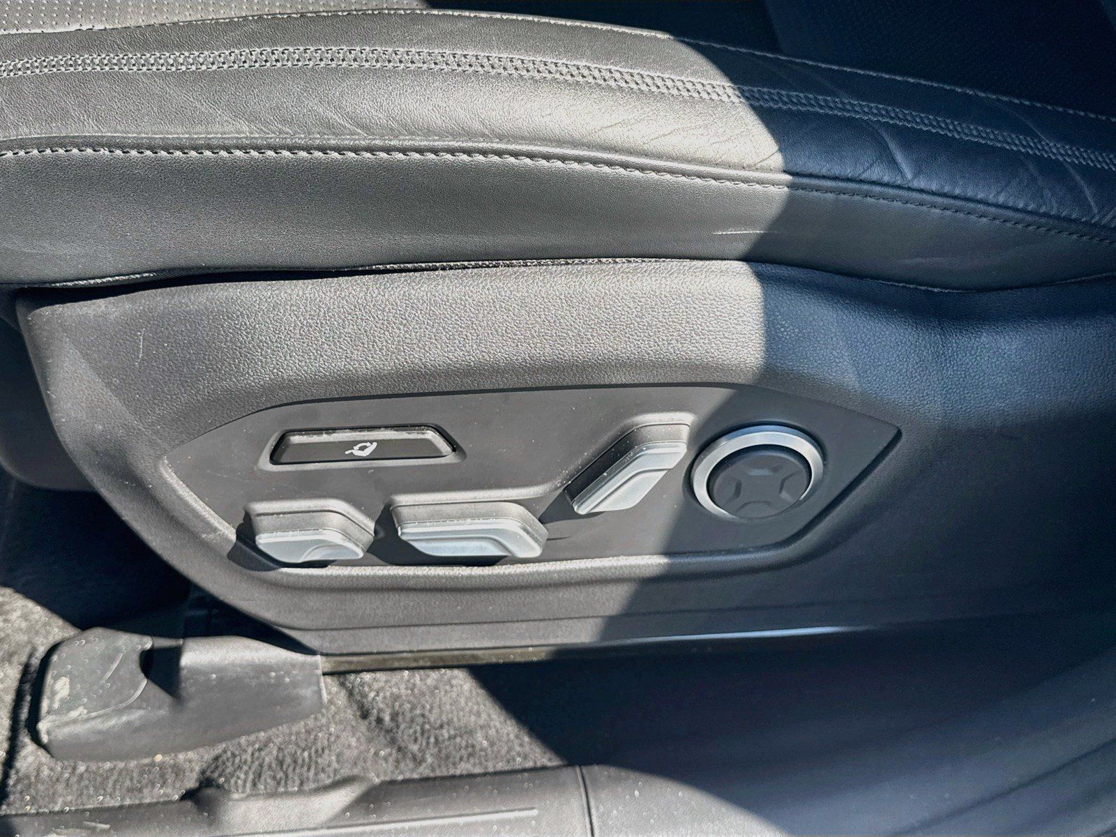 Used 2024 Hyundai Santa Fe Calligraphy FWD image 20