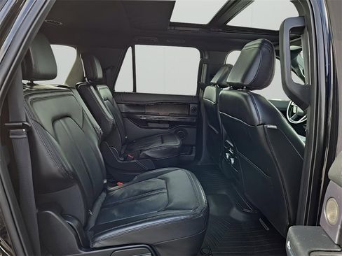 Used 2021 Ford Expedition Max Limited image 15