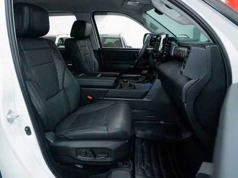 Used 2024 Toyota Tundra Limited image 45