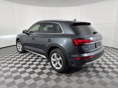 Used 2021 Audi Q5 Premium w/ Convenience Package image 3