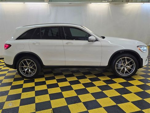 Used 2021 Mercedes-Benz GLC 300 4MATIC w/ AMG Line image 2
