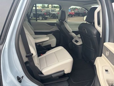 New 2026 Lincoln Navigator Reserve AWD/4WD image 27
