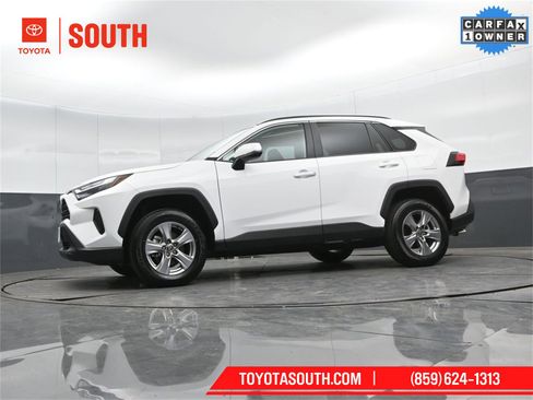 Used 2025 Toyota RAV4 XLE image 45