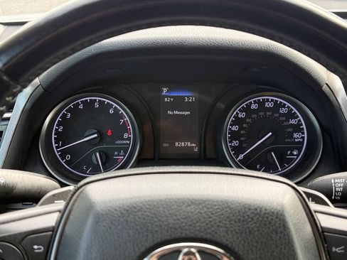 Used 2022 Toyota Camry SE FWD image 31