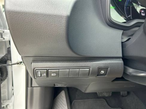 Used 2026 Toyota Corolla LE FWD image 18