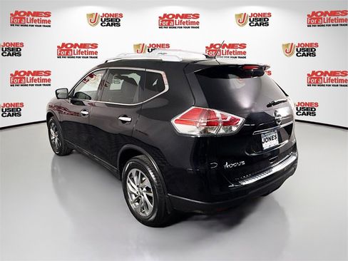 Used 2015 Nissan Rogue SL w/ SL Premium Package image 2
