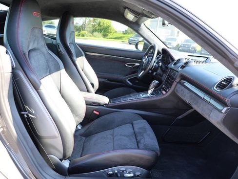 Used 2018 Porsche 718 Cayman GTS RWD image 14