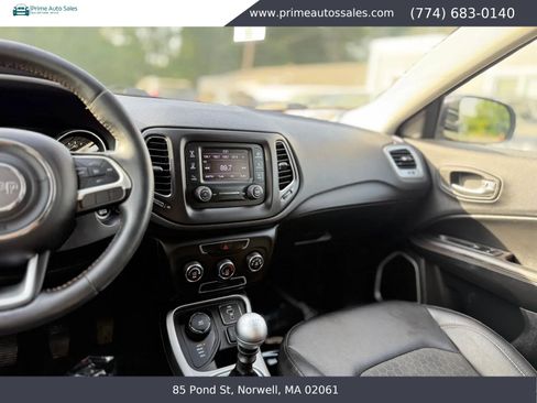 Used 2018 Jeep Compass Latitude AWD/4WD image 31
