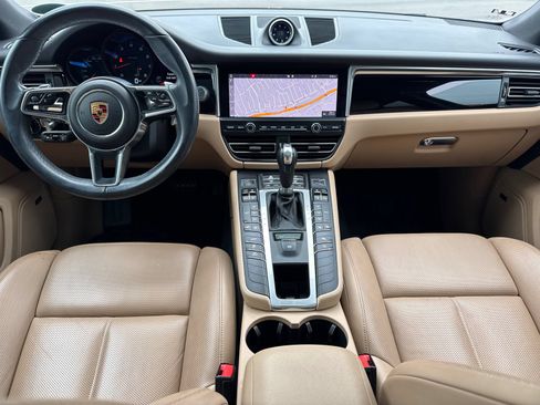 Used 2019 Porsche Macan AWD/4WD image 12