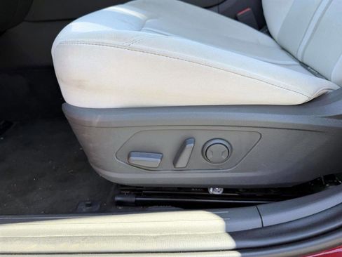 Used 2025 Hyundai Sonata SEL FWD image 12