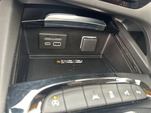 Used 2023 Buick Envision Avenir FWD image 28