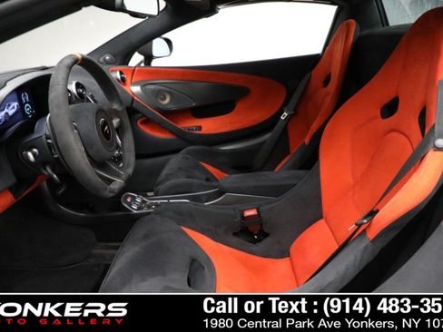 Used 2020 McLaren 600LT Spider RWD image 24