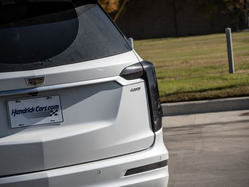 Used 2021 Cadillac XT6 Premium Luxury w/ Platinum Package image 7