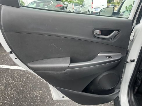Used 2019 Hyundai Kona SE FWD image 23