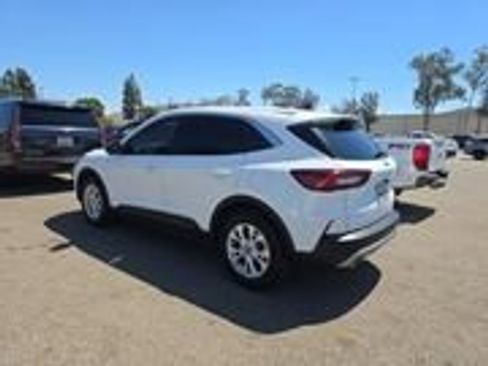 Used 2024 Ford Escape Active image 3