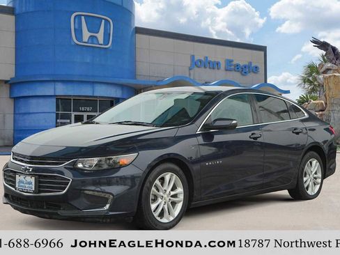 Used 2018 Chevrolet Malibu LT w/ LPO, Convenience Package 2 FWD image 1