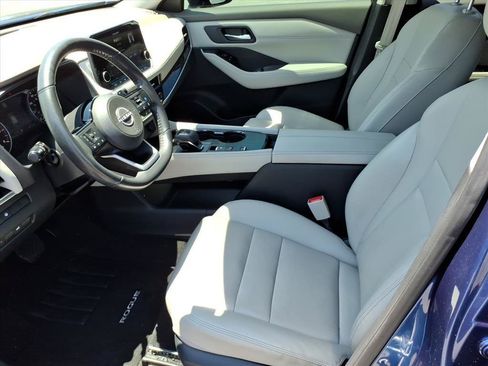 Used 2022 Nissan Rogue SL w/ SL Premium Package FWD image 11