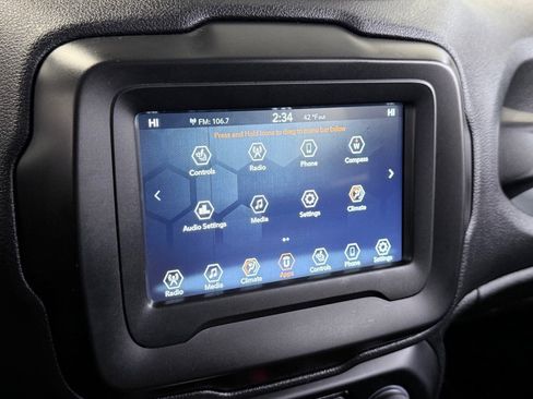 Certified 2020 Jeep Renegade Altitude image 22