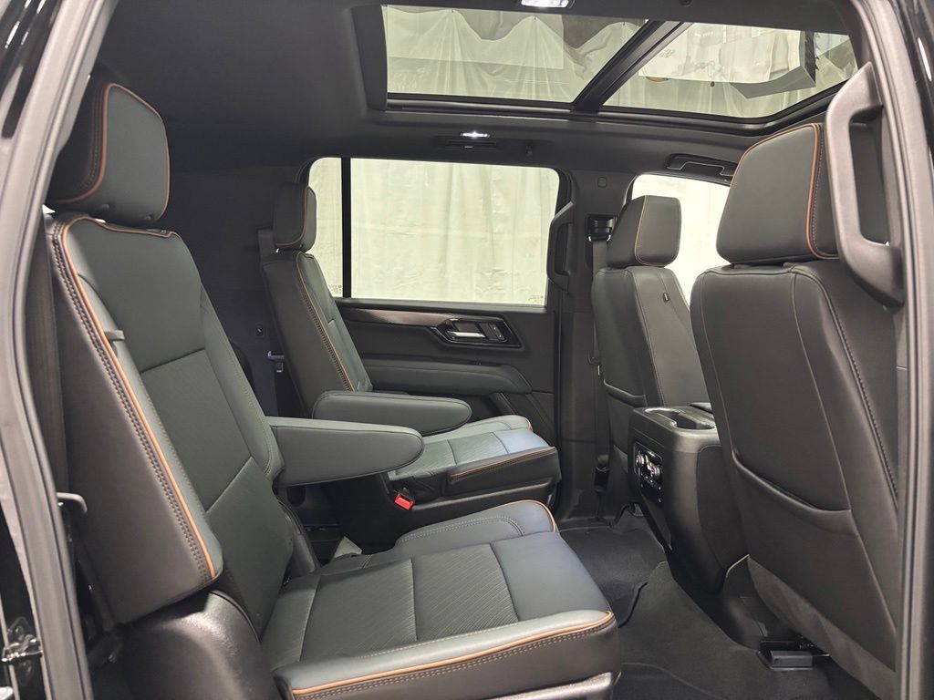 Used 2026 GMC Yukon XL AT4 w/ AT4 Premium Package AWD/4WD image 55