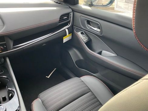 New 2025 Nissan Rogue SV image 33