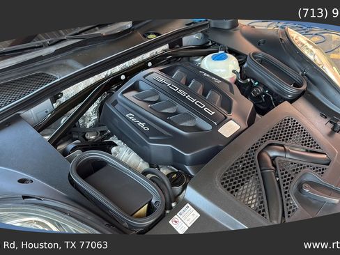 Used 2015 Porsche Macan Turbo AWD/4WD image 56