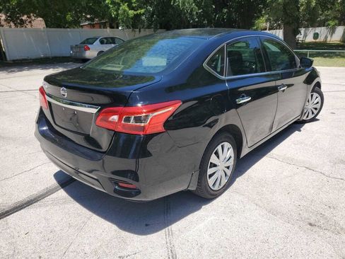 Used 2019 Nissan Sentra S image 5