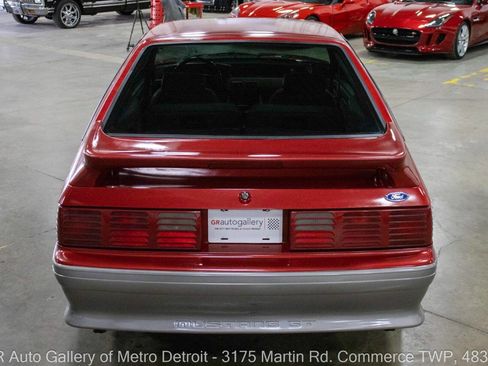 Used 1991 Ford Mustang GT RWD image 5