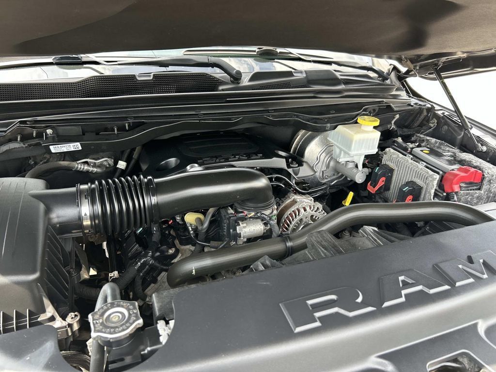 Used 2019 RAM 1500 Laramie AWD/4WD image 26