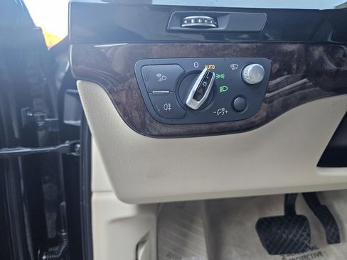 Used 2017 Audi Q7 3.0T Prestige image 15