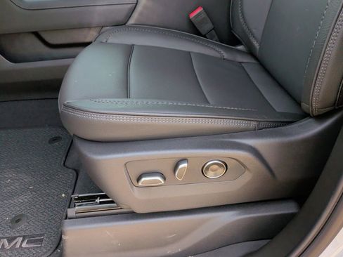 New 2026 GMC Sierra 1500 Denali image 13