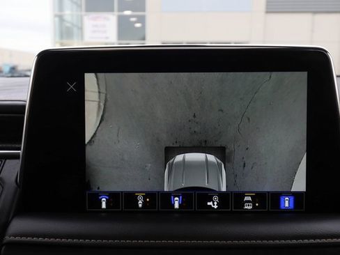 Used 2022 GMC Yukon SLT w/ SLT Premium Package image 21