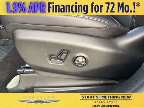 New 2026 Chrysler Pacifica Select image 9