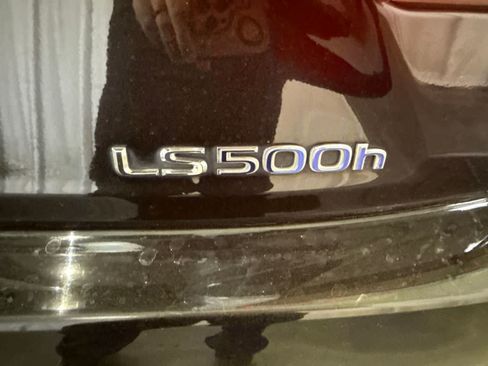 Used 2020 Lexus LS 500h w/ Luxury Package RWD image 14