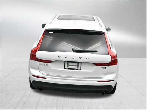 Used 2018 Volvo XC60 T5 Momentum w/ Vision Package AWD/4WD image 21