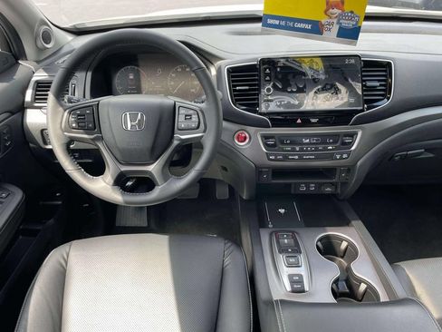 Certified 2025 Honda Ridgeline RTL image 13