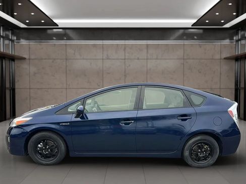 Used 2014 Toyota Prius Two FWD image 5