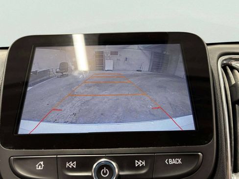 Used 2017 Chevrolet Malibu LT w/ Driver Confidence Package image 25