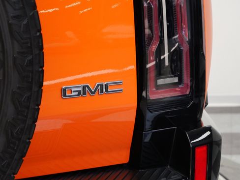 Used 2024 GMC Hummer EV 3X image 45