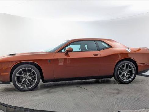 Used 2021 Dodge Challenger SXT RWD image 3