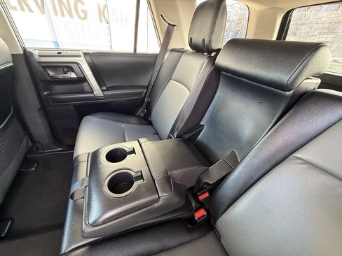 Used 2024 Toyota 4Runner SR5 Premium image 30